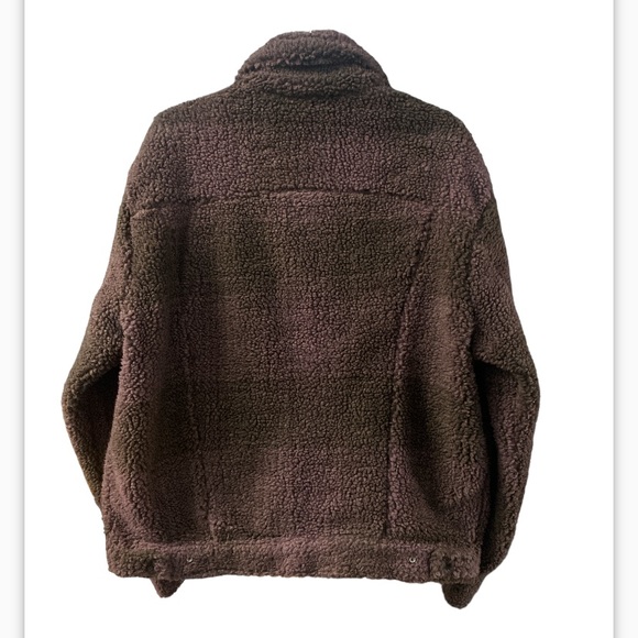 Levi's Men’s Cozy Vintage Relaxed Sherpa Trucker Jacket $108 new with tags - Picture 2 of 6